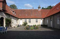 Tecklenburg, Haus Marck, Hauptburghof von W. Foto: Eismann 2011