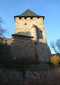 Wohnturm von S�den, Foto: Greggersen 2012