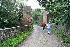 Tor zur Vorburg, Foto: Karin Striewe (2010)