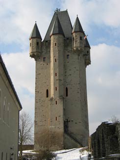 Bergfried, Foto: S. Wagner (2004)