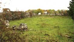 Ruine im Hof der Burg, Foto: Andris Caune (1998)