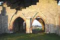 Innenansicht der restaurierten Ruine der Kirche, Foto: Una Cine (2007)