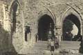 Innenansicht der Ruine der Kirche, Ansichtskarte der 1930er Jahre