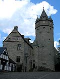 Altena Alter Palas mit 'Pulverturm' J. Friedhoff 2010