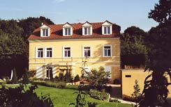 Stein bei Essen, Gesamtansicht. Foto: H. Dirkes, 2003 (Bildarchiv EBI)