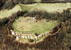 Burgruine Randeck, Luftaufnahme von Sdosten, 2003 (Aufnahme: Manfred Czerwinski, Institut fr pflzische Geschichte und Volkskunde)