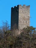 Freienstein: Ansicht des Bergfrieds von Norden. Foto: Patrick Schicht (2004)