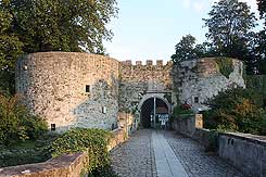 Das Tor von Burg Coppenbrgge. Foto Eismann 2015