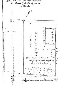 Plan der 1925 aufgefundenen Pfostensetzungen auf der Uchter Burg (aus Adameck 1995, S. 21)
