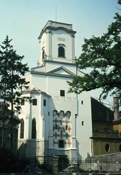Der Torturm der Bischofsburg von Győr vom Osten. 1992. (István Feld)