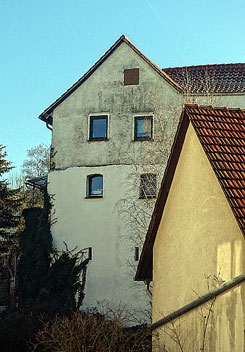 Der Wohnturm von Westen (Foto Eismann 2019)