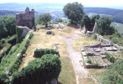 Blick vom Bergfried nach Westen, Foto: H. Wagner (2002)