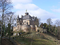 Gesamtansicht der Burg. Foto: J. Friedhoff 2015