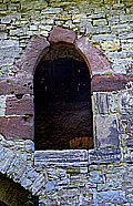 Torhaus der Hauptburg. Spitzbogenportal. Foto: J. Friedhoff 2017.