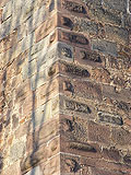 Eckquaderverband des Wohnturms. J. Friedhoff 2008
