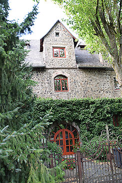 Fr�hneuzeitliches Torhaus der Burg Beilstein. J. Friedhoff 2016