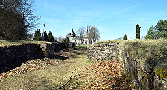 Zangentor. Feldseite mit Blick zur Kirche. J. Friedhoff 2018