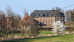 Haus Geist - Nordflgel, errichtet nach Brand 1750-55 auf den Bruchsteinfundamenten der Dreiflgelanlage der Lippe-Renaissance - Foto: G. Wachholz 23.03.2022