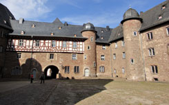 Steinau an der Stra�e - Schlosshof (Foto Eismann 2014)