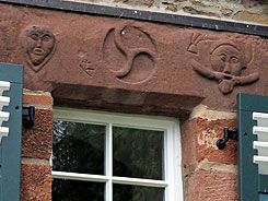 Viermnden, Oberhof, Neidkpfe links vom Turm, Foto M. Rasch 2012