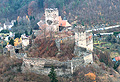 Hardegg: Ansicht der Hauptburg von Nordwesten. Foto: Patrick Schicht (2004).