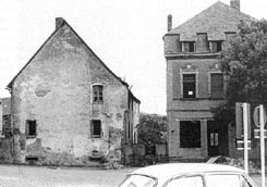 Ansicht des 1954 abgebrochenen Burghauses, aus: Scholz, Erzbischof Balduin (2004)