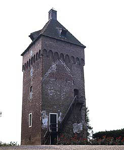 Poelwijk poorttoren, foto: Kransberg (1979)