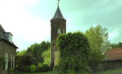 Ooij duiventoren, foto: Wielen (1998)