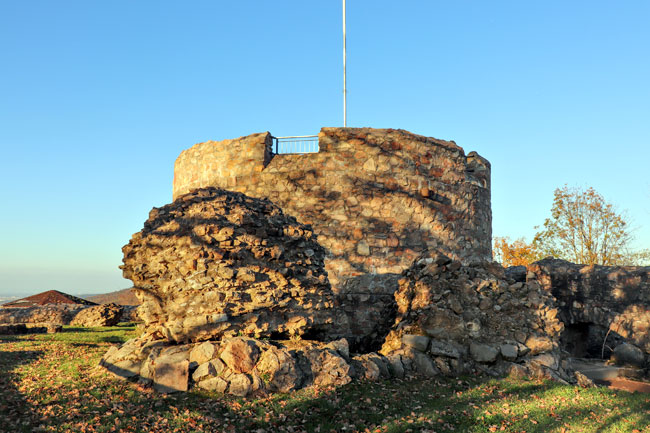 Der Bergfried (Foto Eismann 2024)