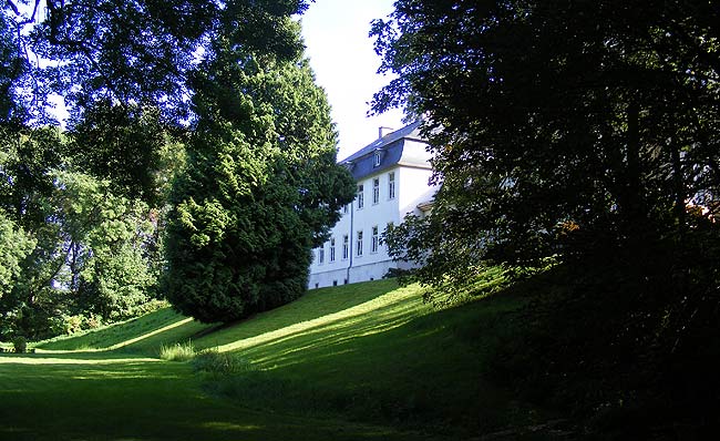 Dahlhausen, Gartenfassade des Herrenhauses. Foto: J. Friedhoff 2011. 