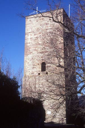 Westlicher Bergfried, Foto: H. Wagner (2002)