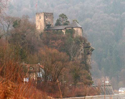 Werfenstein: Ansicht der Burg vom Donautal. Foto: Patrick Schicht (2005)