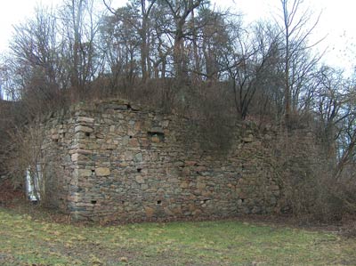 Luftenberg: Ansicht der Burgruine. Foto: Patrick Schicht (2005)