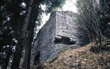 Eckhardstein: Ansicht des Turms von Westen. Foto: Thomas Kühtreiber (1996)