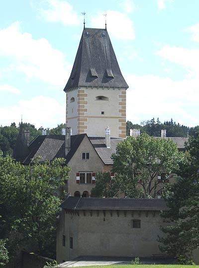 Ottenstein: Ansicht der Kernburg von Nordosten. Foto: Olaf Wagener (2006)