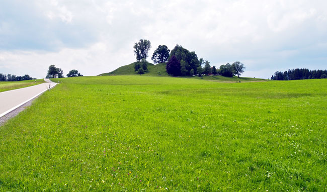 Argenb&uuml;hl Ratzenried, Valleray; Ansicht von Osten; Foto: Christoph Engels (2025).