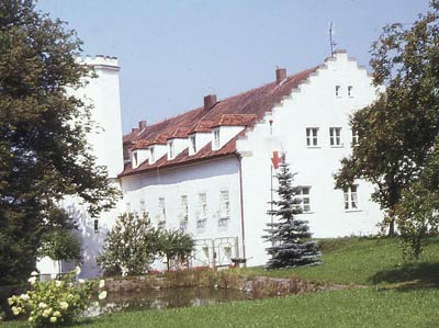 Das Schloss von Südwesten, Foto: B. Ernst (1979)