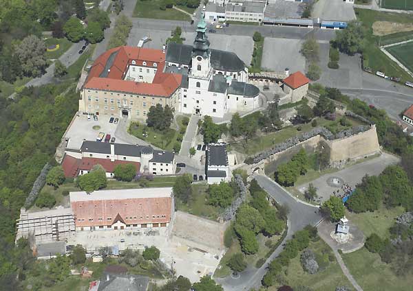 Nitriansky hrad, Luftbild von S0 (Foto: I. Kuzma, AÚ SAV Nitra).