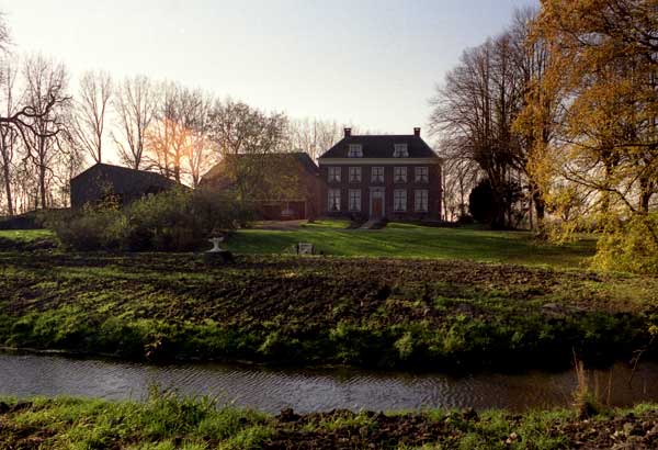 Engelrode, huidige 19e eeuwse huis en kasteelterrein, foto: Hageman (1989)